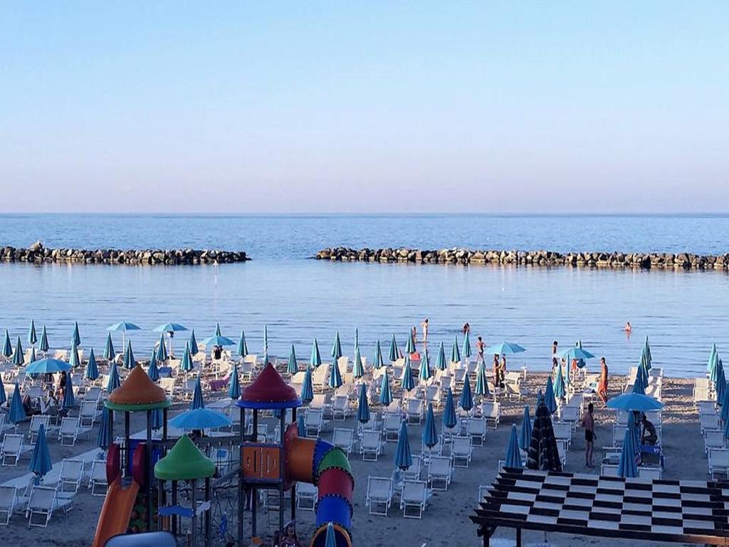 Hotel Gardenia Bellaria-Igea Marina Exterior photo